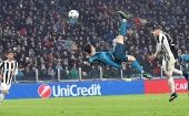 Acostumbrado a hacer goles de alta envergadura, Cristiano Ronaldo (c) salió ovacionado de Turín en abril pasado luego de su memorable chilena ante la Juventus.