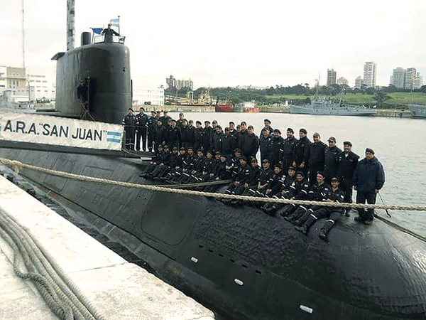 El submarino argentino y sus tripulantes llevan seis meses desaparecidos.