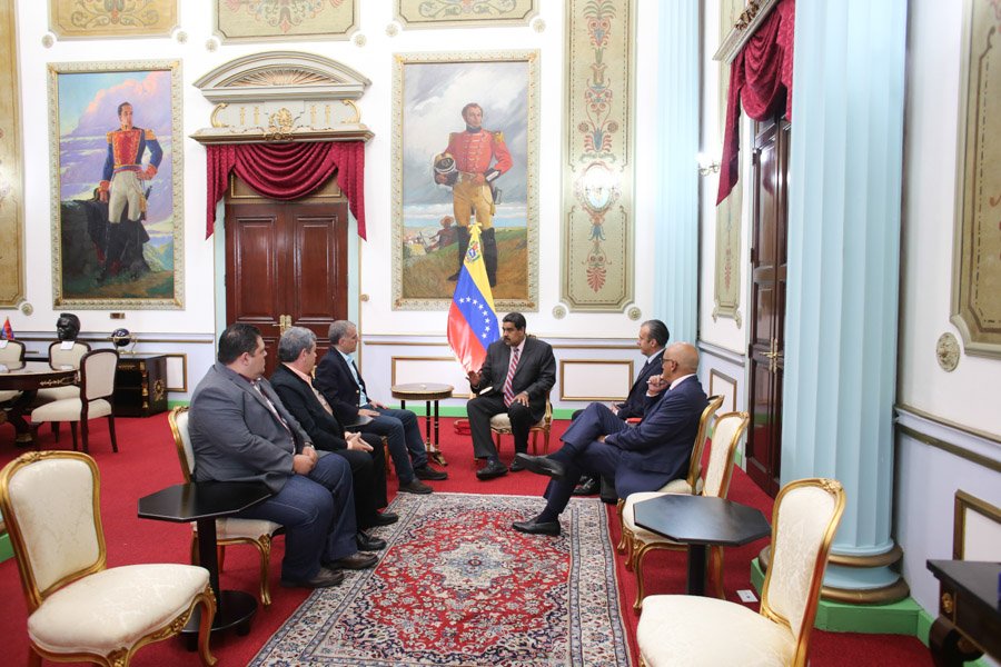 El mandatario venezolano sostuvo un encuentro con el presidente de Copei Pedro Pablo Fernández.