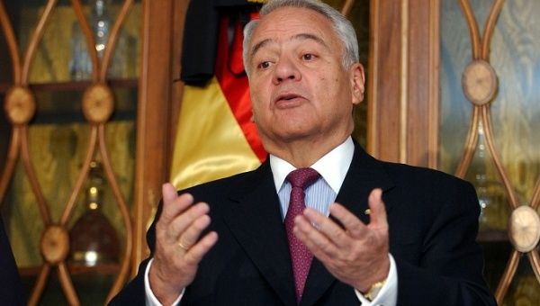 Former President Gonzalo Sanchez de Lozada before resigning on 2003.