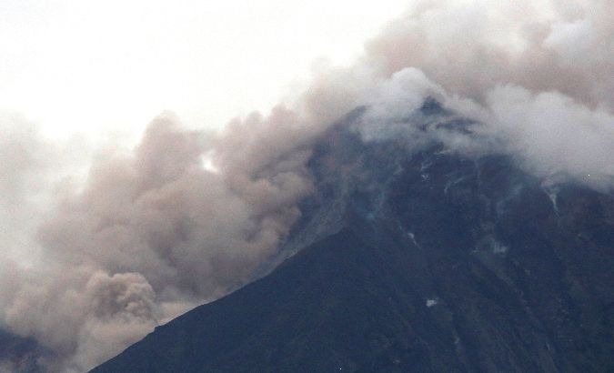 Volcano Fuego erupted Sunday accompanied by huge explosions and expelling ash some 10,000 meters high.