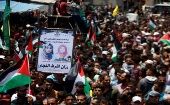 Durante el funeral de la enfermera palestina, los asistentes exigieron justicia por el crimen cometido.