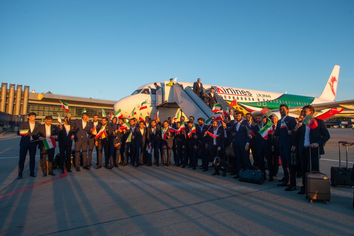 Los jugadores iraníes llegaron al aeropuerto internacional de Vnukovo y luego se dirigieron a su campamento en Moscú.