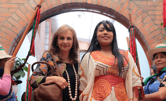 Humane Colombia vice presidential candidate Angela Maria Robledo (l) and MAIS president Martha Peralta (r).