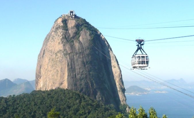 The gun battle resulted in the suspension of the Sugarloaf cable car service.