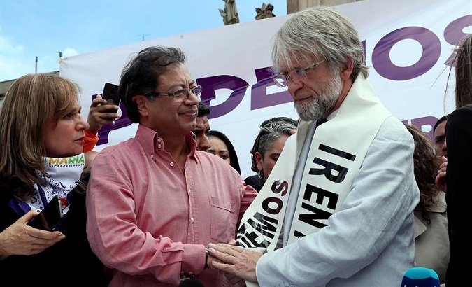 Presidential candidate Gustavo Petro (c), his vice presidential candidate Angela Maria Robledo (l) and professor Antana Mockus (r) in Bogota, Colombia. June 8, 2018
