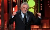 "Voy a decir una cosa: ¡jódete Trump!", dijo De Niro en los premios Tony y generó los aplausos de la audiencia. 