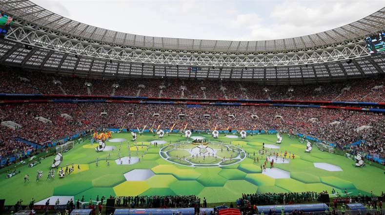 El equilibrio ecológico es el eje central del espectáculo inaugural en el Estadio Luzhniki, en la ciudad de Moscú en Rusia. 