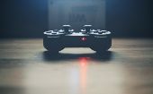 La OMS advierte que los videojuegos se pueden convertir en una adicción y causar afectaciones en la salud. 