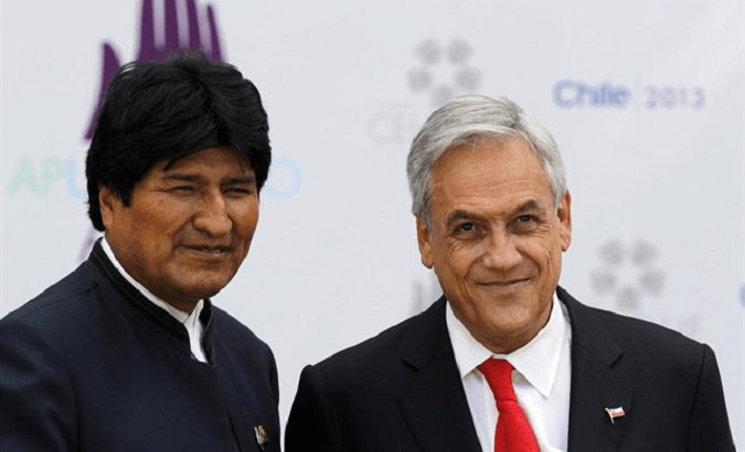 Bolivian President Evo Morales (l) and Chilean President Sebastian Piñera (r).