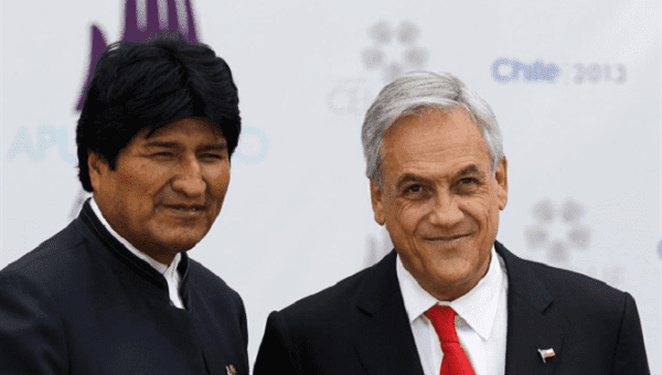 Bolivian President Evo Morales (l) and Chilean President Sebastian Piñera (r).
