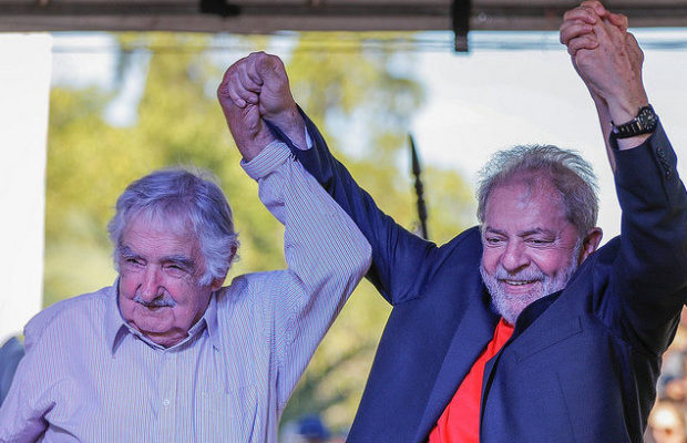 Mujica acompañó a lula durante la cuarta etapa de la caravana que realizó por todo el país suramericano.