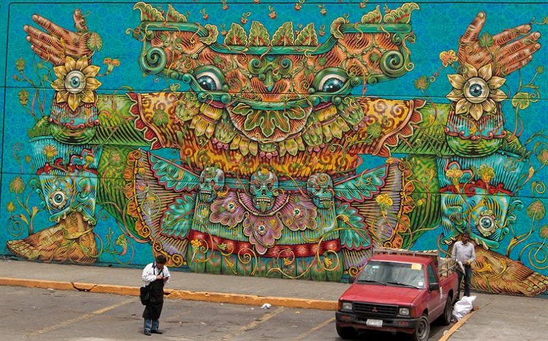 The project is centered on the popular Pre-Hispanic Mexican tradition of murals.