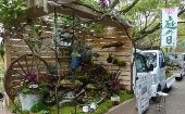 Celebran en Japón concurso de jardines diseñados en vehículos