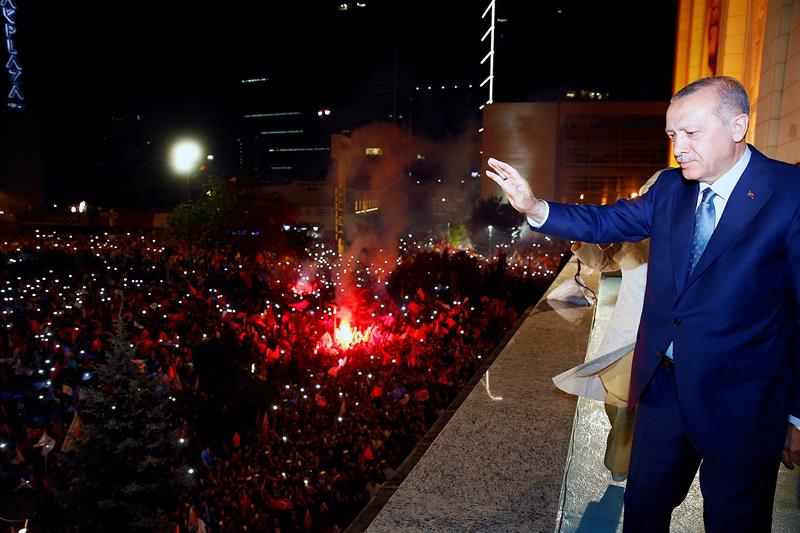 La oposición turca, representada por el Partido Popular Republicano, reconoció la victoria de Erdogan.