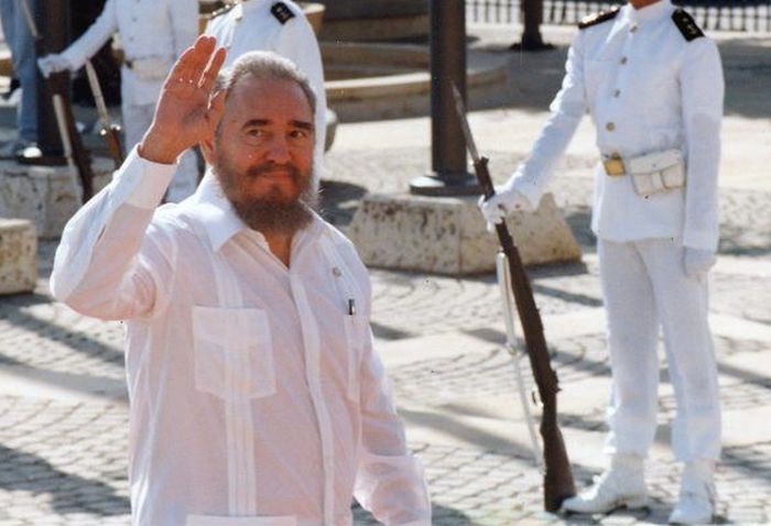 Fidel Castro wearing a guayabera