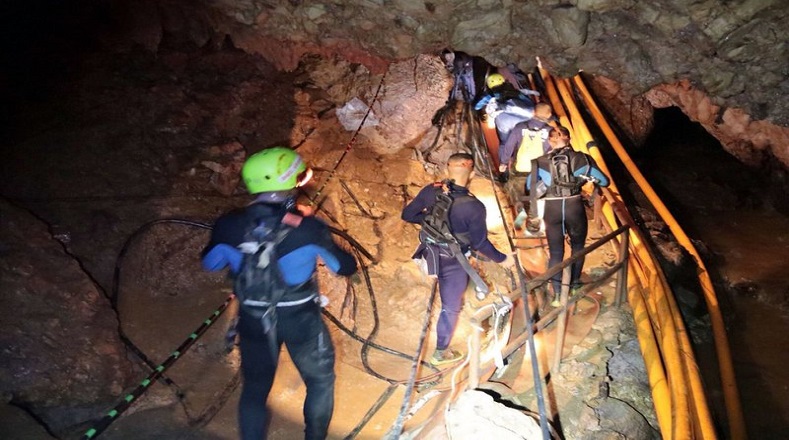 Se prevé que los trabajos de rescate puedan durar entre tres y cuatro días debido al largo trayecto de ida y vuelta a la cueva. 