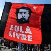 Lawfare vs. #LulaLivre: Brasil, entre la farsa y la tragedia