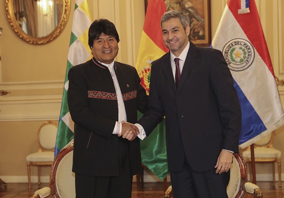 Evo Morales afirma que este encuentro marca el inicio para una nueva etapa entre los dos países.