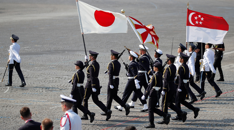 Francia celebra estas fiestas con Japón y Singapur como invitados de honor.