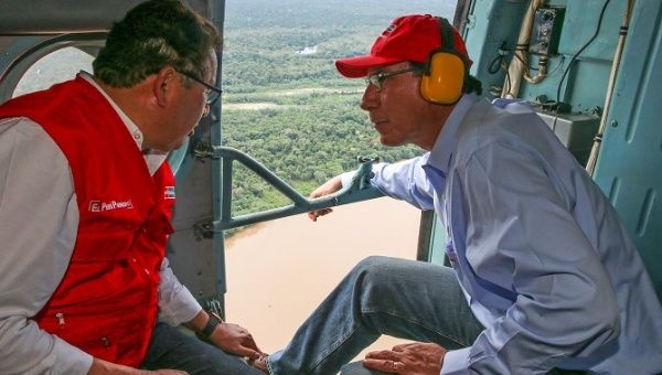 President Vizcarra supervises an operation against drug trafficking in the jungle border province of Putumayo in Loreto.