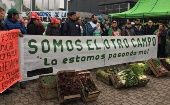 Con un "verdurazo", agricultores argentinos denuncian abandono