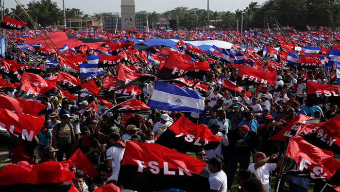 Miles de nicaragüenses han participado en las movilizaciones convocadas por el Gobierno para reanudar el diálogo por la paz y acabar con la violencia en el país.