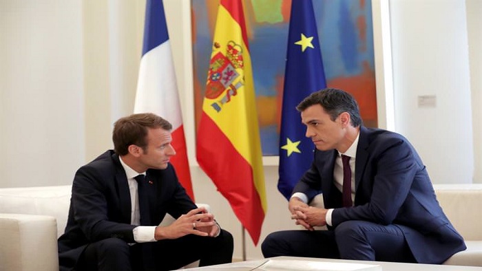 El presidente de Francia, Emmanuel Macron y su homólogo español Pedro Sánchez se reunieron en el Palacio de la Moncloa, España.