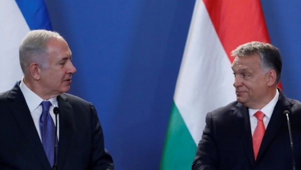Hungarian Prime Minister Viktor Orban (R) and Israeli Prime Minister Benjamin Netanyahu attend a news conference in Budapest, Hungary, July 18, 2017.