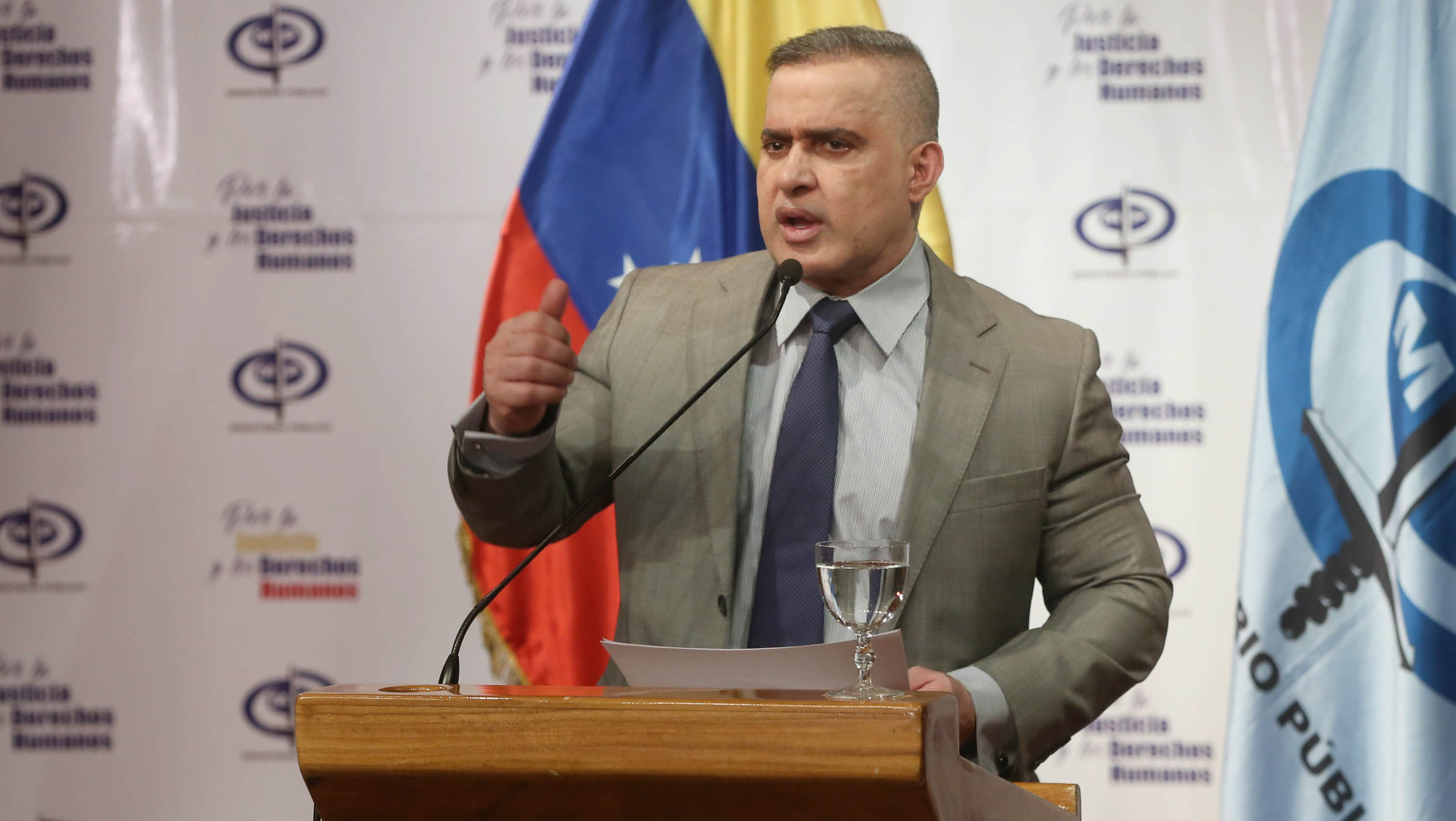 En el primer año de gestión del fiscal venezolano se han entregado 16.750 autos robados.