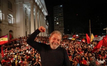 Lula propone crear una constituyente para reformar las instituciones y promover las reformas estructurales. 
