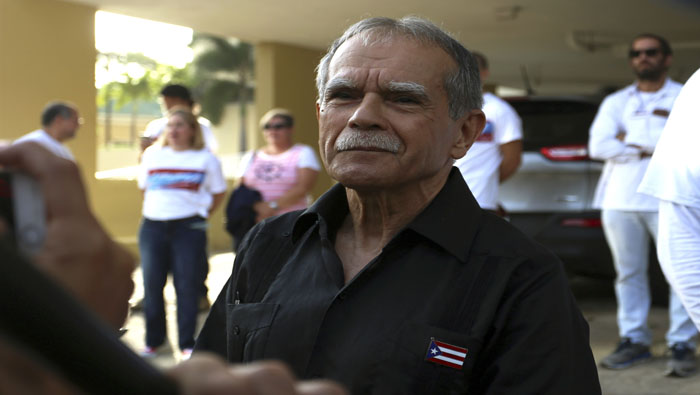 Organizaciones denunciaron que la medida fue injustificada porque Oscar López Rivera tenía su pasaporte habilitado para realizar el viaje.