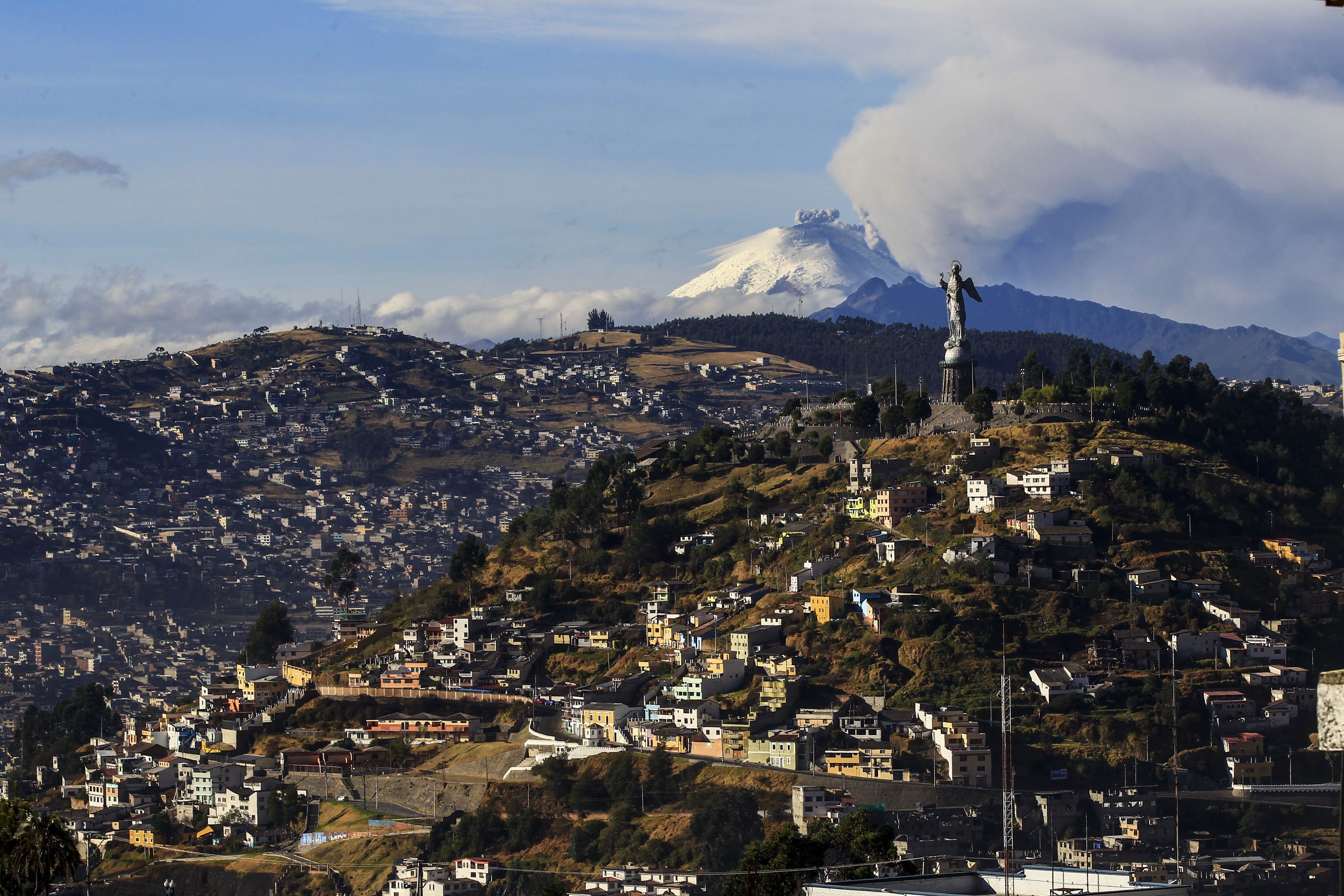 El Centro Histórico de Quito cuenta con 130 edificios emblemáticos como el Palacio de Carondelet y la Iglesia de la Compañía de Jesús.