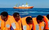 Los gobiernos de Malta e Italia habían rechazado recibir al barco de refugiados 
