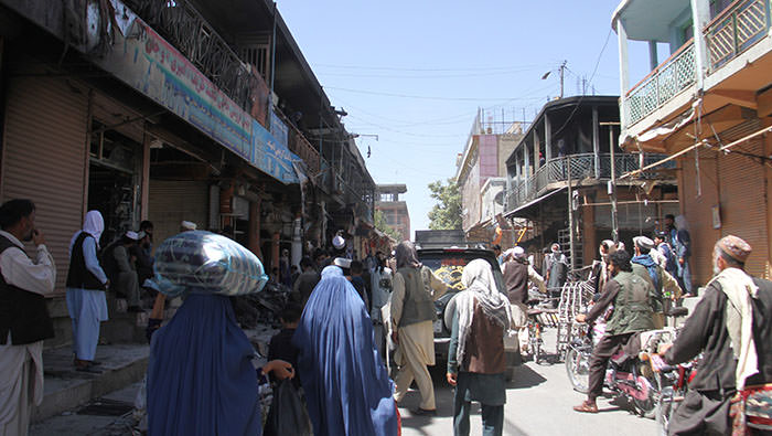 La ciudad de Ghazni, en Afganistán, sufrió cinco días de asedio talibán.