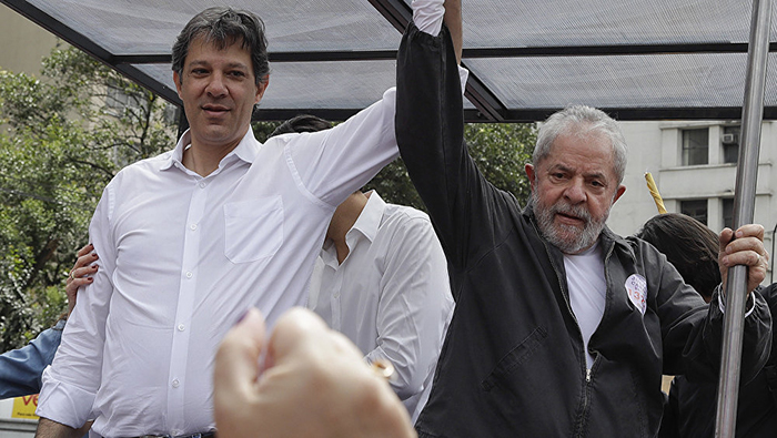 Lula da Silva (d) ha demostrado, en reiteradas ocasiones, su respaldo a la candidatura de Haddad.