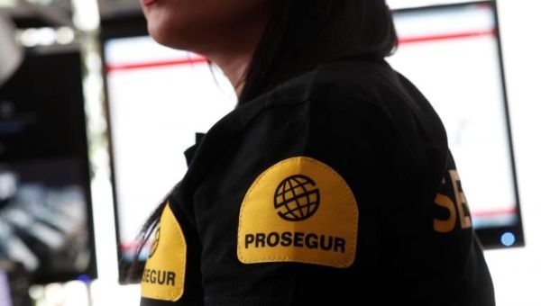 An employee of Prosegur works in the 