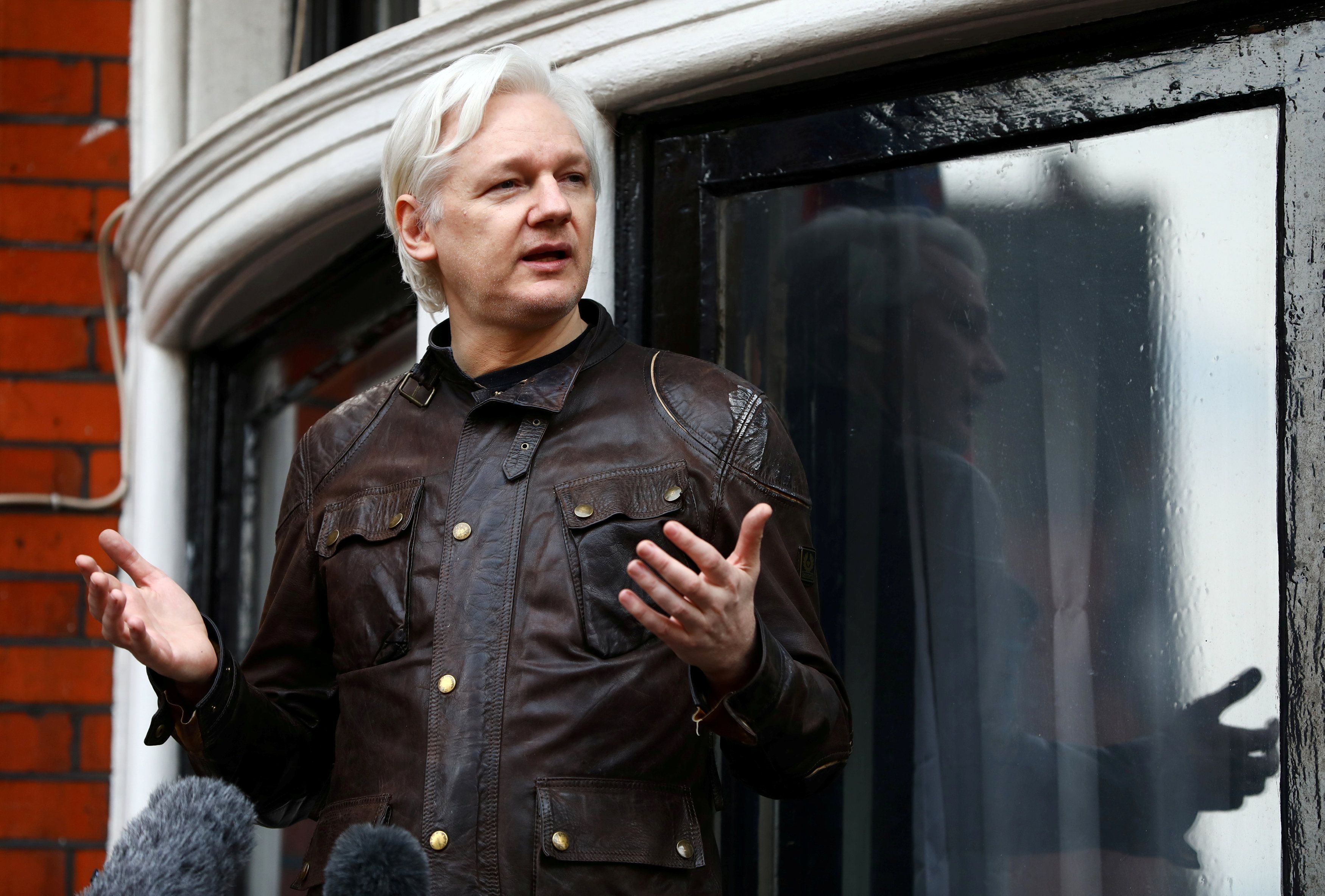 Julian Assange se encuentra asilado en la Embajada de Ecuador en Londres desde el 16 de agosto de 2012.