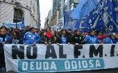 Los préstamos acordados entre el Gobierno argentino y el FMI ha traido recortes a los beneficios de los ciudadanos, además de tarifazos.