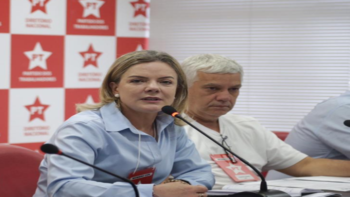 La Senadora Hoffman criticó que el equipo de Bolsonaro esté conformado por un diputado acusado por violencia contra la mujer.