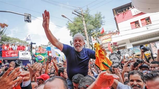 El Comité Nacional Lula Libre, compuesto por diferentes movimientos sociales de Brasil, brindarán su apoyo al exmandatario brasileño.