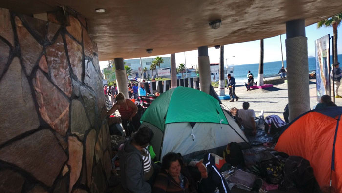 Casi 120 centroamericanos rechazaron los albergues planteados por las autoridades mexicanas.