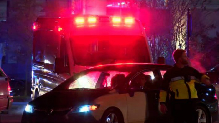 El capitán de la policía informó que una niña de 12 años también resultó herida durante el tiroteo e inmediatamente fue trasladada a un hospital.