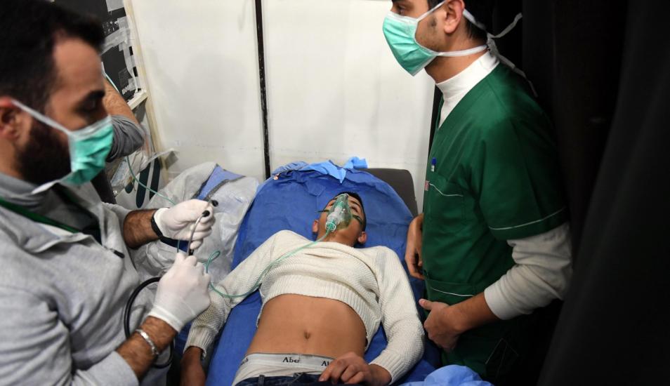El sábado, el grupo terrorista Al-Nusra lanzó gas cloro sobre Alepo, dejando más de 100 sirias y sirios intoxicados.