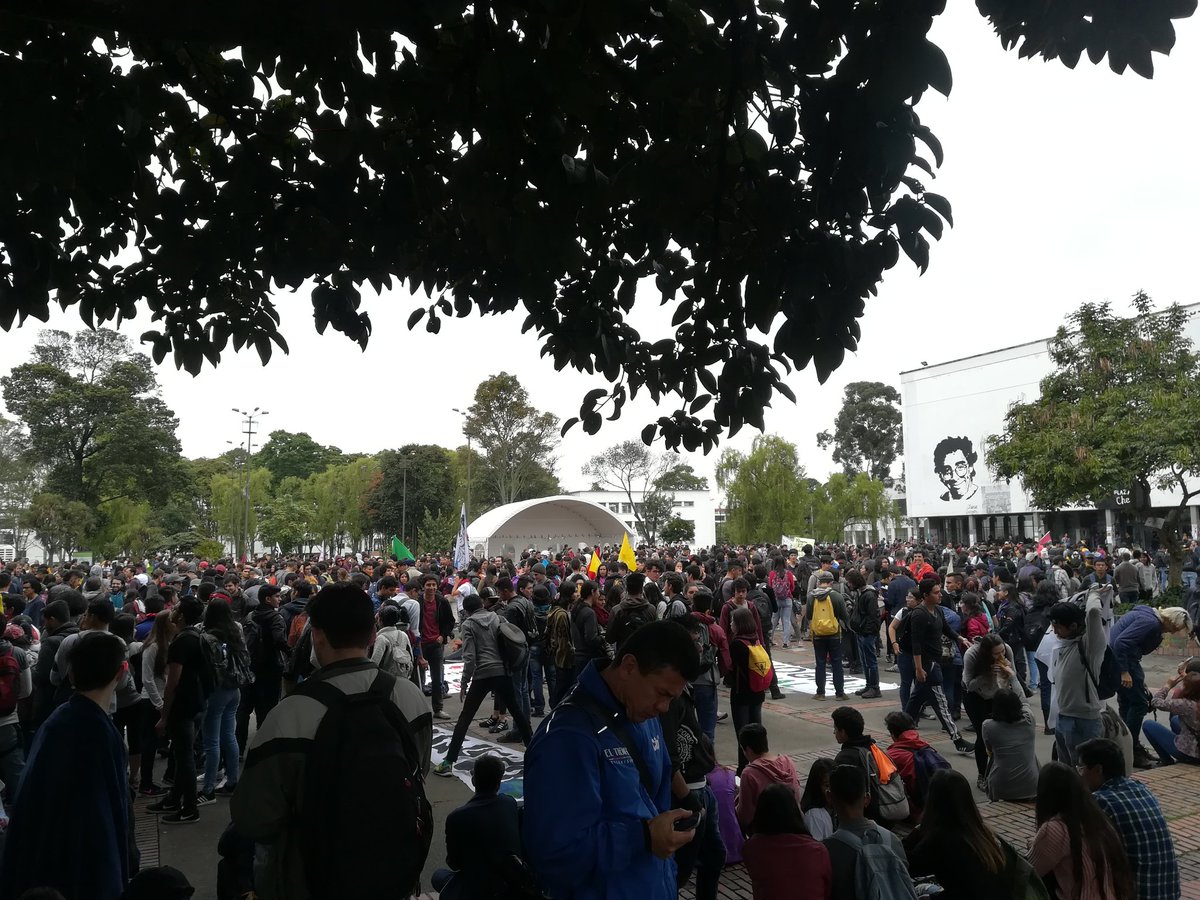 Además de Bogotá, en Cali, Medellín, Barranquilla y Bucaramanga también protestan.
