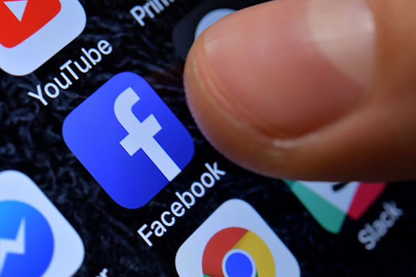 Los ejecutivos de Facebook evaluaron la posibilidad vender datos de los usuarios.