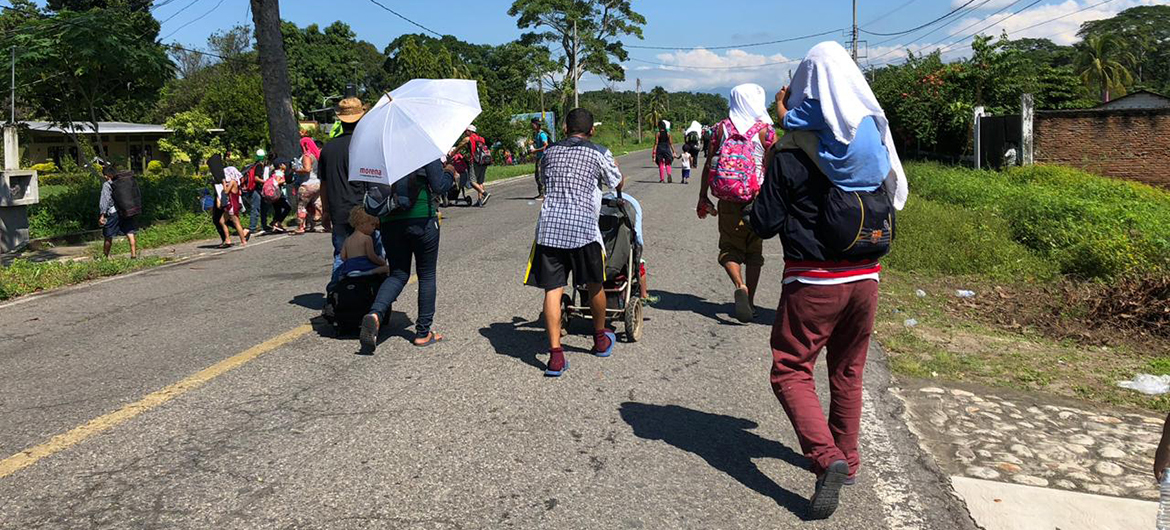 Según el personal de Unicef, varios de los niños ya se han enfermado y sufrido deshidratación durante el viaje en la caravana migrante.