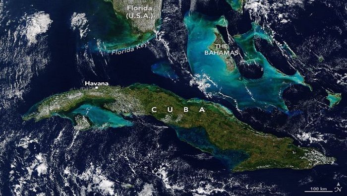 NASA invita a deleitarse con la contemplación de bancos de arena, arrecifes y playas a través de estas fotografías espaciales.