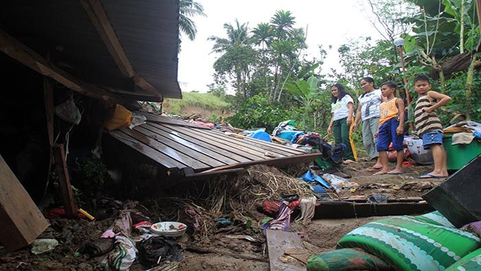 Más de 190 mil personas han tenido que dejar sus hogares tras el paso de Usman, en Filipinas.