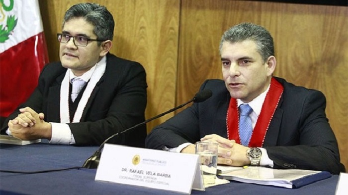 Tras ordenar su destitución, el fiscal peruano Pedro Chávarry informó que los funcionarios Rafael Vela y José Domingo Pérez continuarían en el caso.